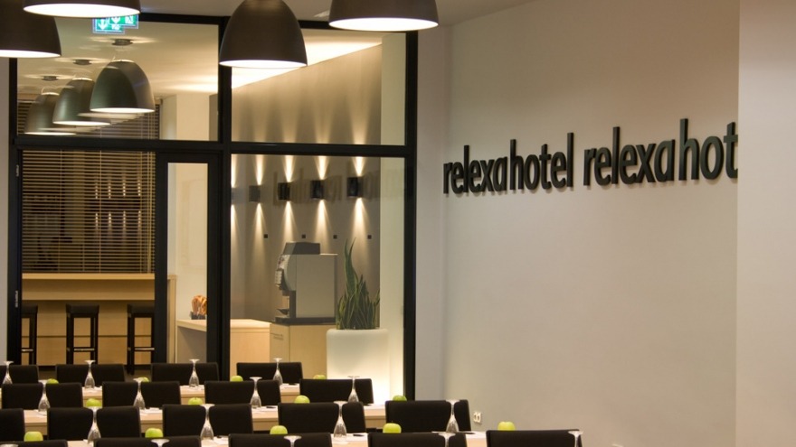 Tagungsraum Berlin Mitte parlamentarische Sitzordnung relexa hotel Berlin - Tagungsraum Berlin Mitte parlamentarische Sitzordnung